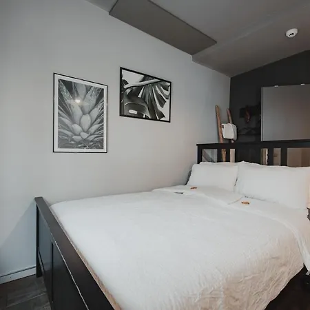 No8 Boutique Hotel - self check in-3